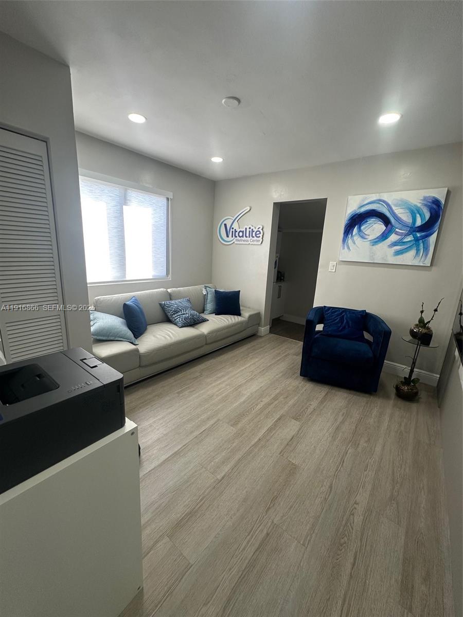   /   sq. ft. $ 2025-11-19 0 Photo