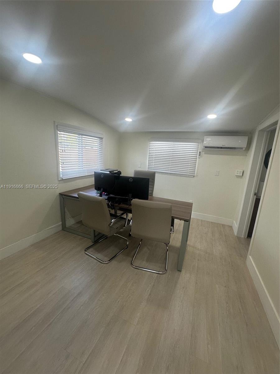   /   sq. ft. $ 2025-11-19 0 Photo