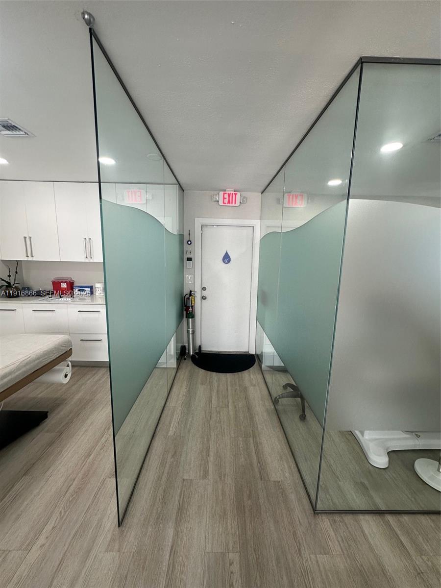   /   sq. ft. $ 2025-11-19 0 Photo