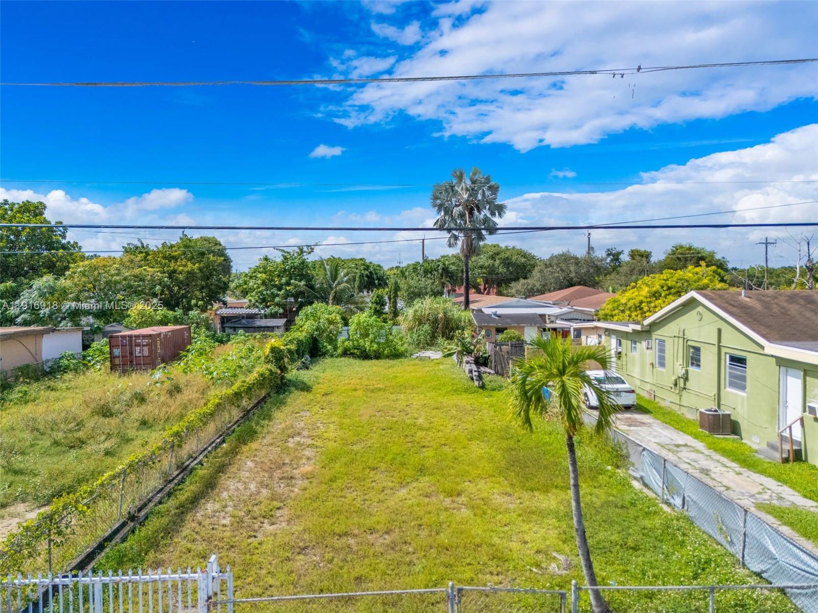   /   sq. ft. $ 2025-11-19 0 foto