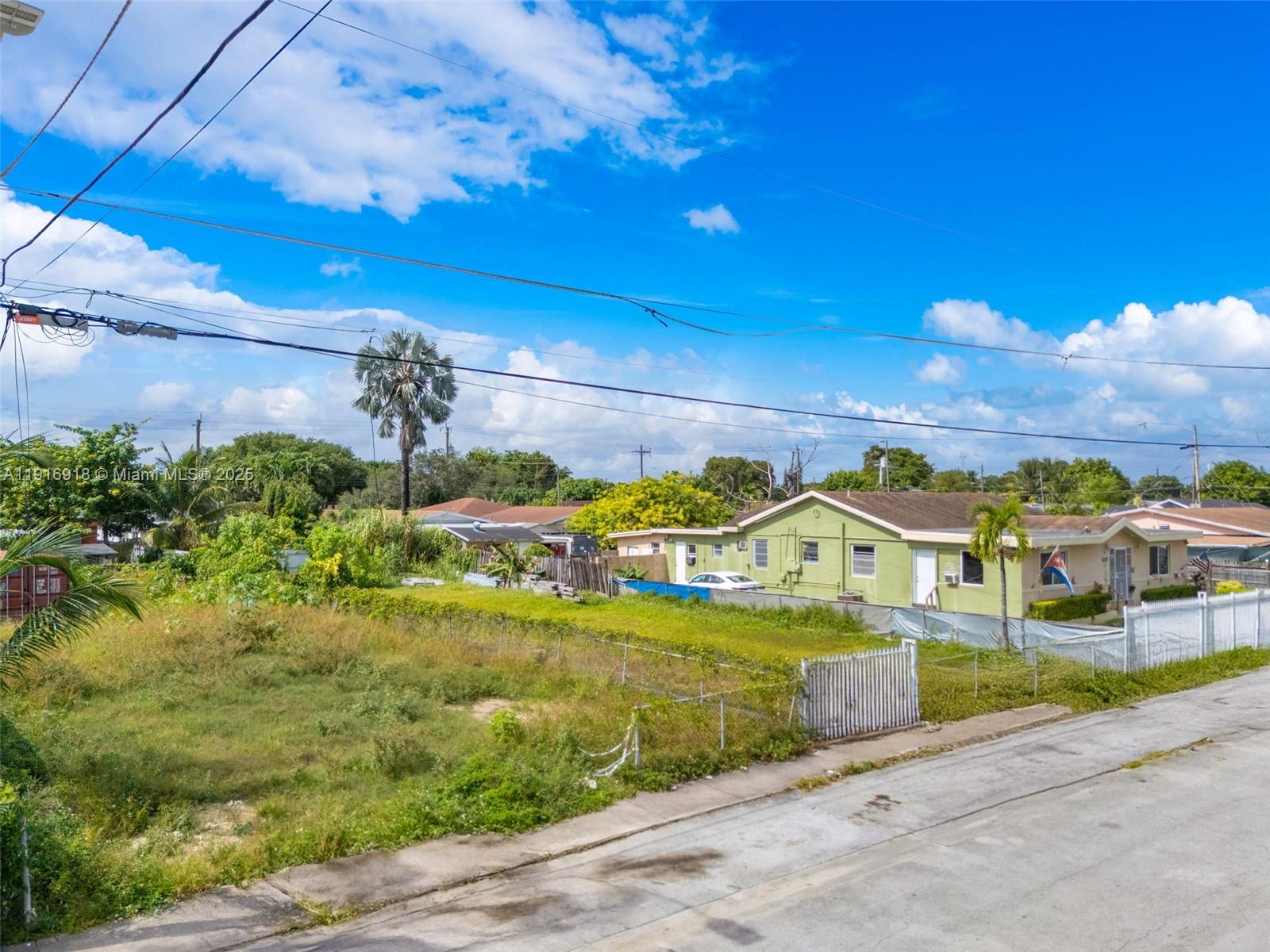   /   sq. ft. $ 2025-11-19 0 foto