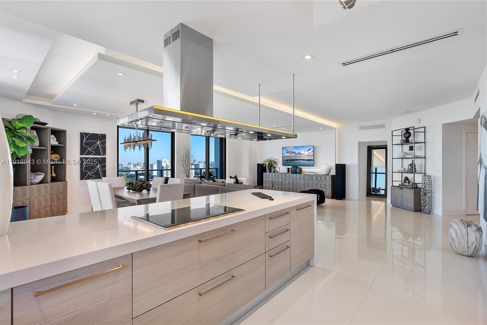 Photo of 17301 Biscayne Blvd #2202, North Miami Beach, Florida, 33160 -