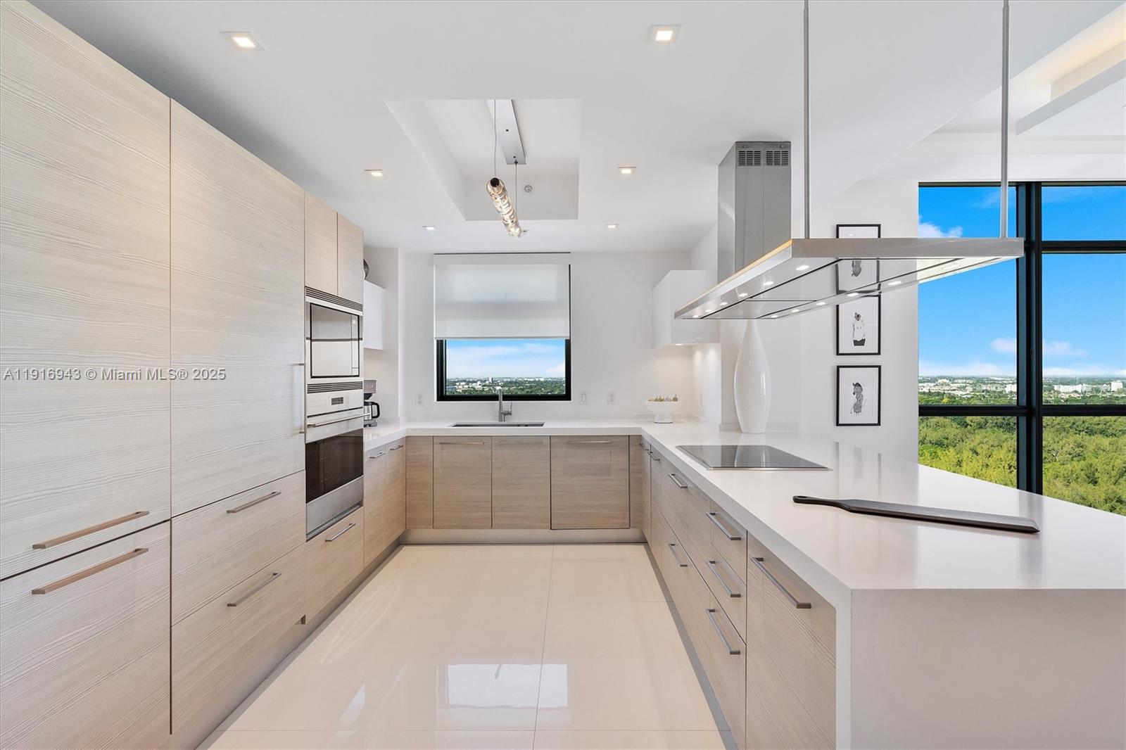 Photo of 17301 Biscayne Blvd #2202, North Miami Beach, Florida, 33160 -