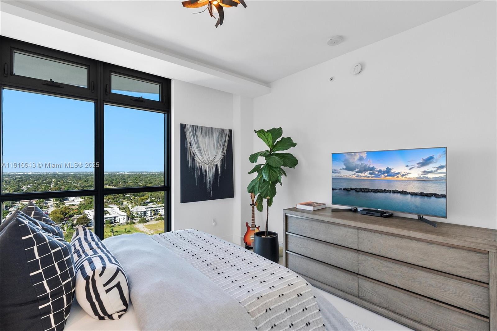 Photo of 17301 Biscayne Blvd #2202, North Miami Beach, Florida, 33160 -