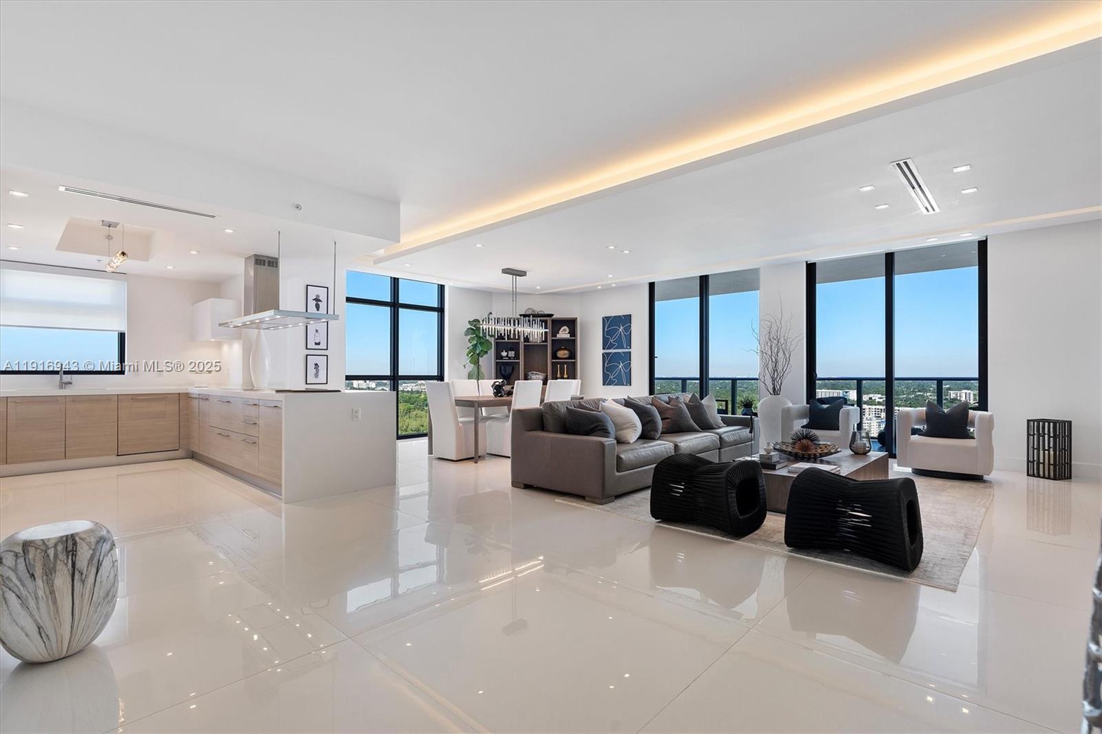 Photo of 17301 Biscayne Blvd #2202, North Miami Beach, Florida, 33160 -