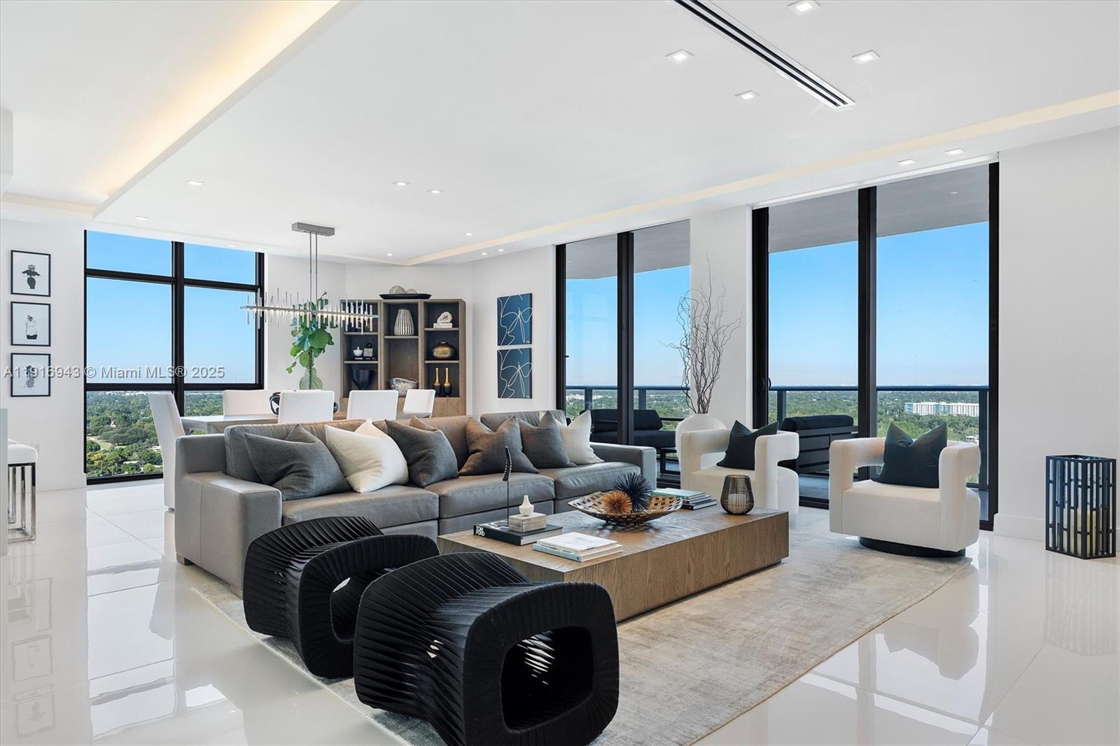 Photo of 17301 Biscayne Blvd #2202, North Miami Beach, Florida, 33160 -