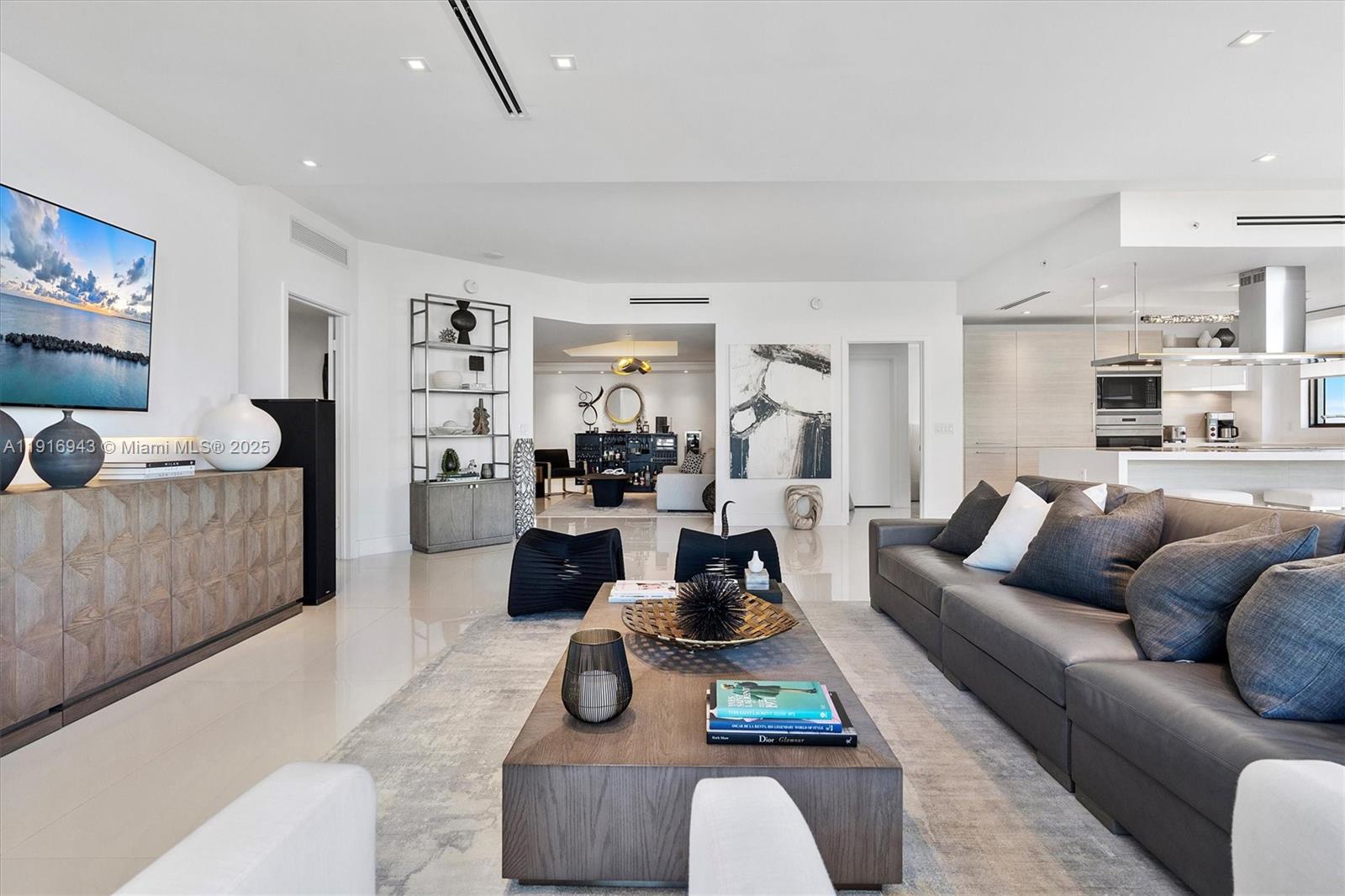 Photo of 17301 Biscayne Blvd #2202, North Miami Beach, Florida, 33160 -