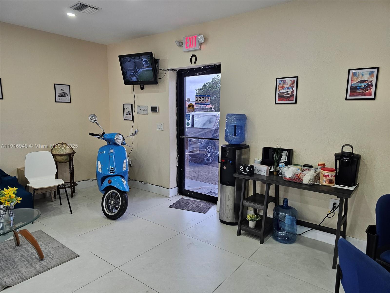 See details / sq. ft. $ 2025-11-19 0 Photo