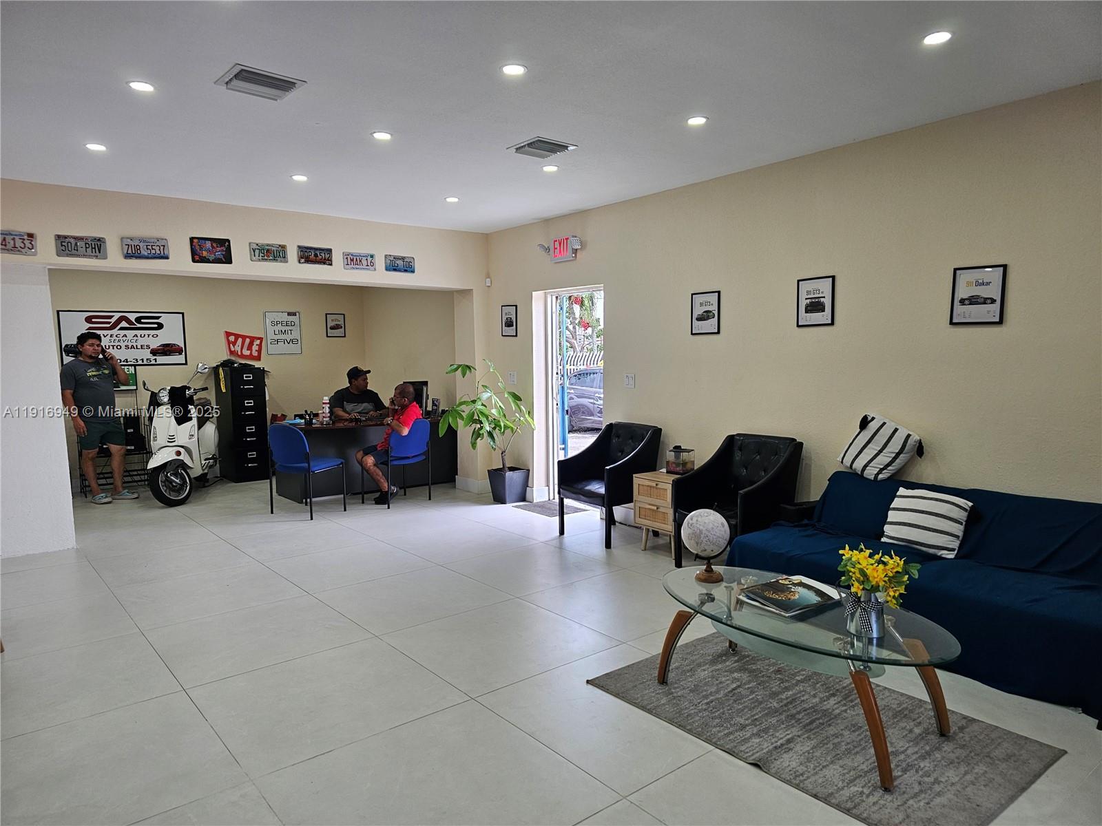 See details / sq. ft. $ 2025-11-19 0 Photo