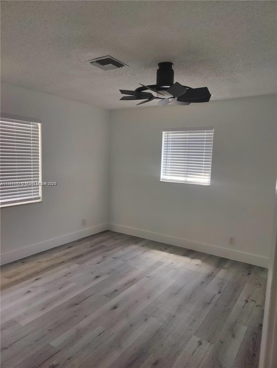 See details / 2268 sq. ft. $ 2025-11-19 0 Photo