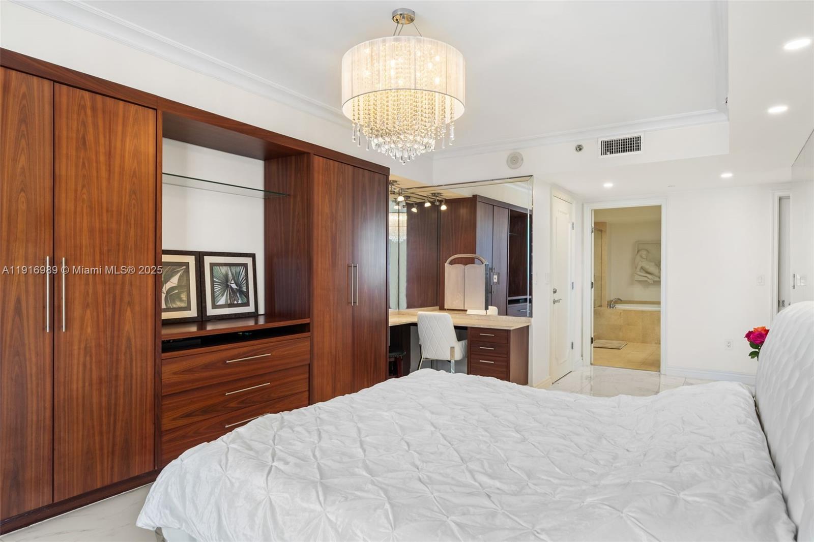 3708 2 / 2 1458 sq. ft. $ 2025-11-19 0 Photo