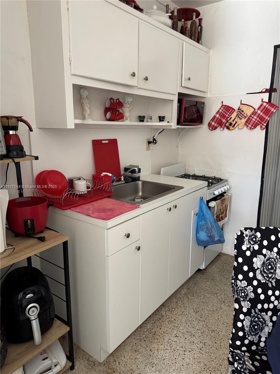   /   кв.футов $ 2025-11-19 0 Фото