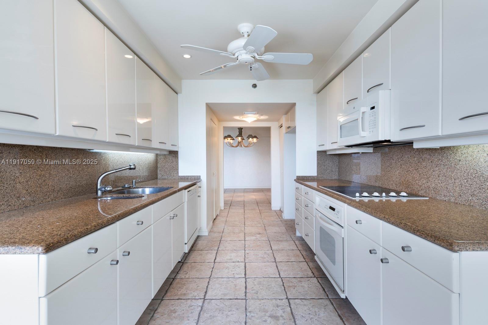 Photo of 20281 Country Club Dr  #1009, Aventura, Florida, 33180 - 