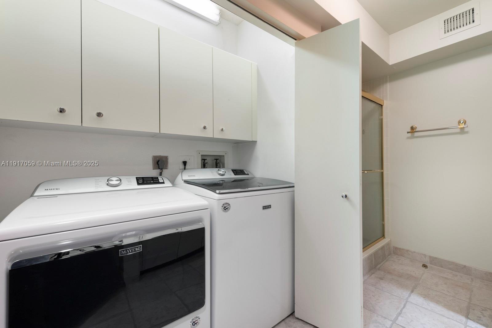 Photo of 20281 Country Club Dr  #1009, Aventura, Florida, 33180 - 