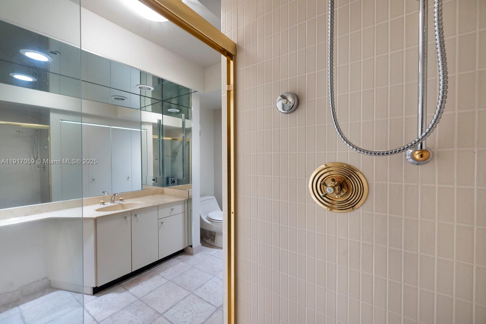 Photo of 20281 Country Club Dr  #1009, Aventura, Florida, 33180 - 