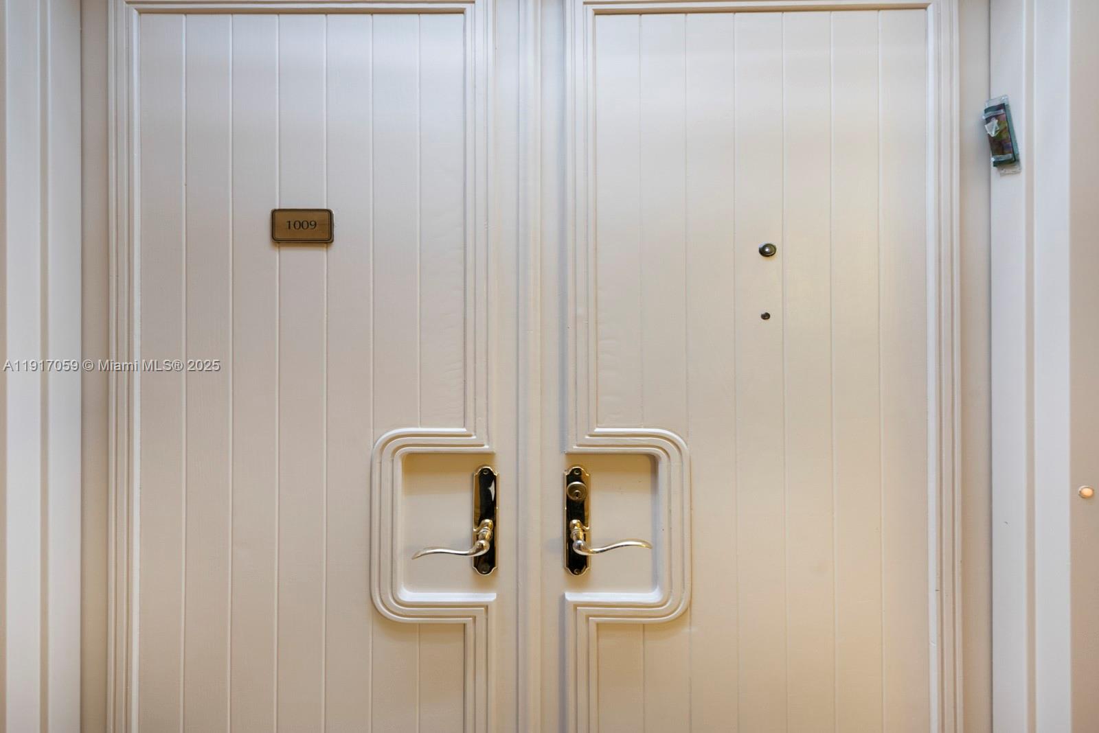 Photo of 20281 Country Club Dr  #1009, Aventura, Florida, 33180 - Entry Way