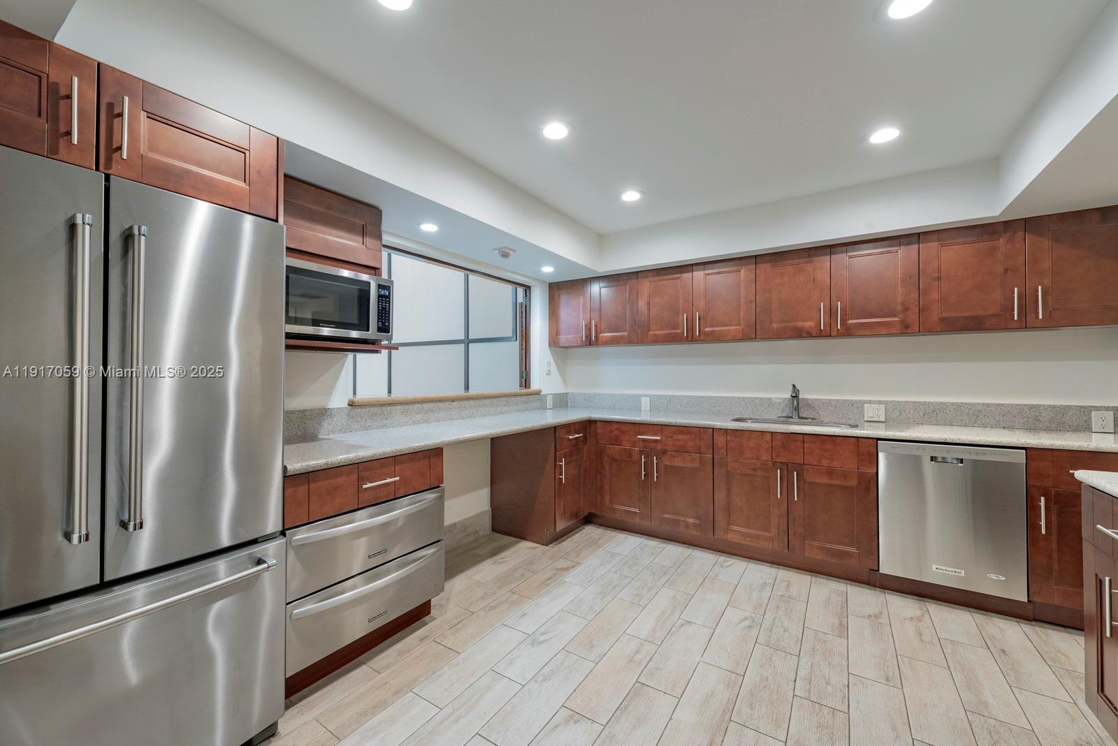 Photo of 20281 Country Club Dr  #1009, Aventura, Florida, 33180 - 