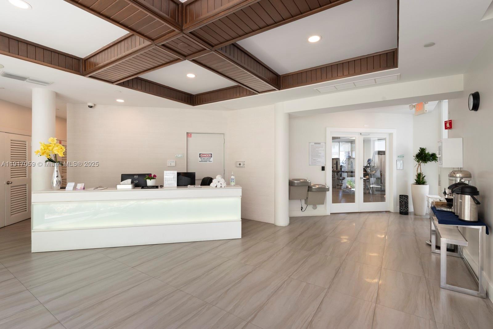 Photo of 20281 Country Club Dr  #1009, Aventura, Florida, 33180 - 