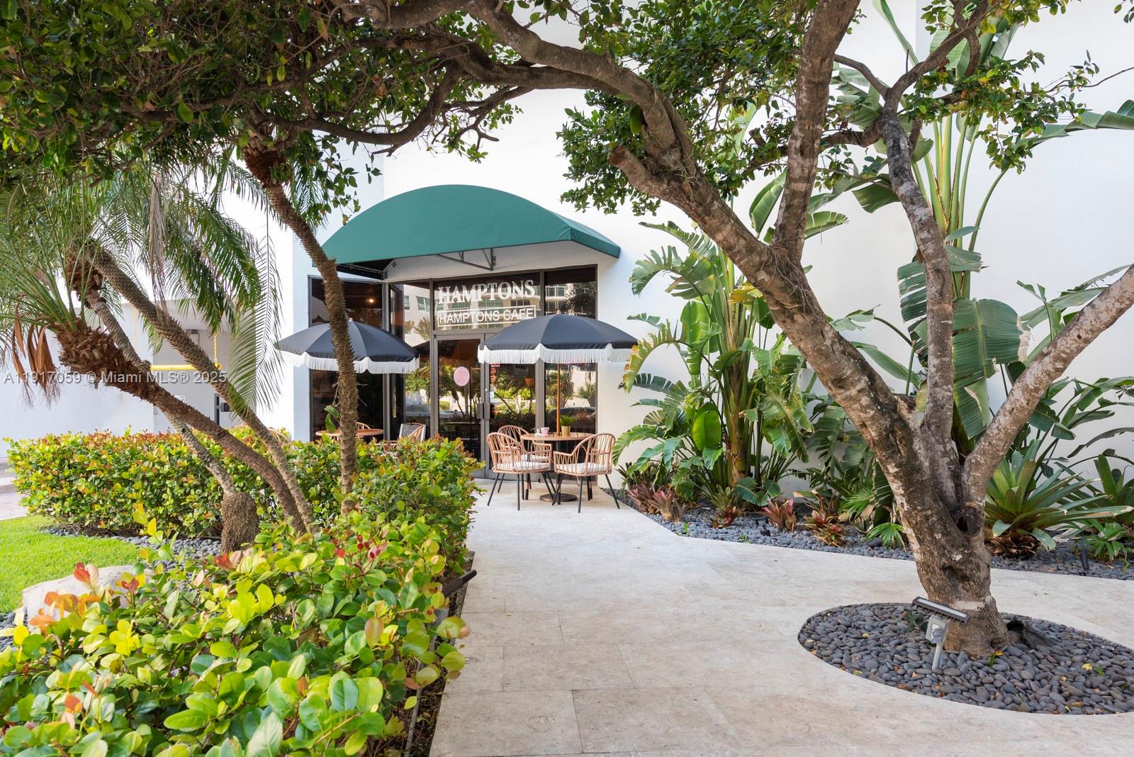 Photo of 20281 Country Club Dr  #1009, Aventura, Florida, 33180 - 