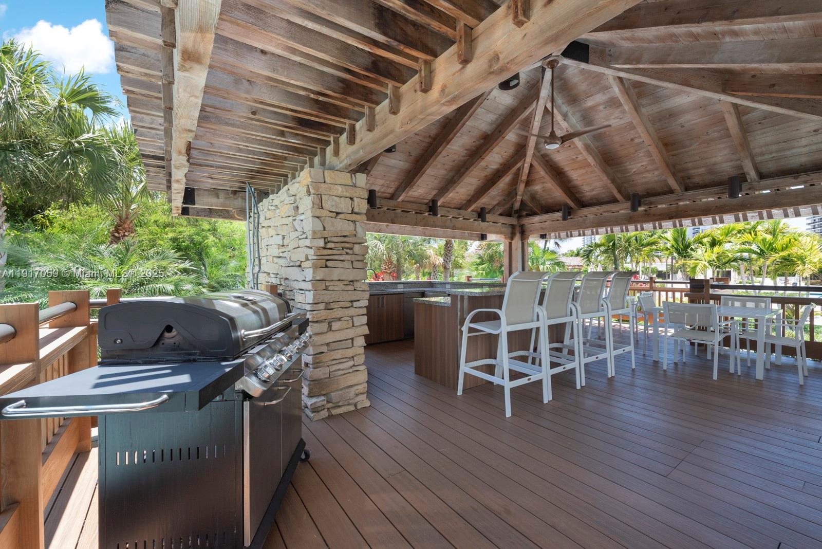 Photo of 20281 Country Club Dr  #1009, Aventura, Florida, 33180 - 