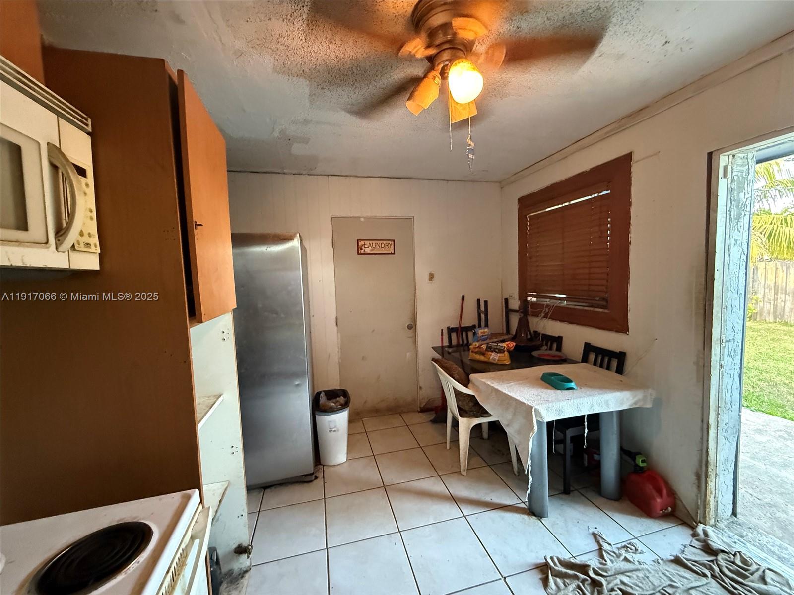 Подробнее 13401 3 / 2 1173 кв.футов $ 2025-11-19 0 Фото