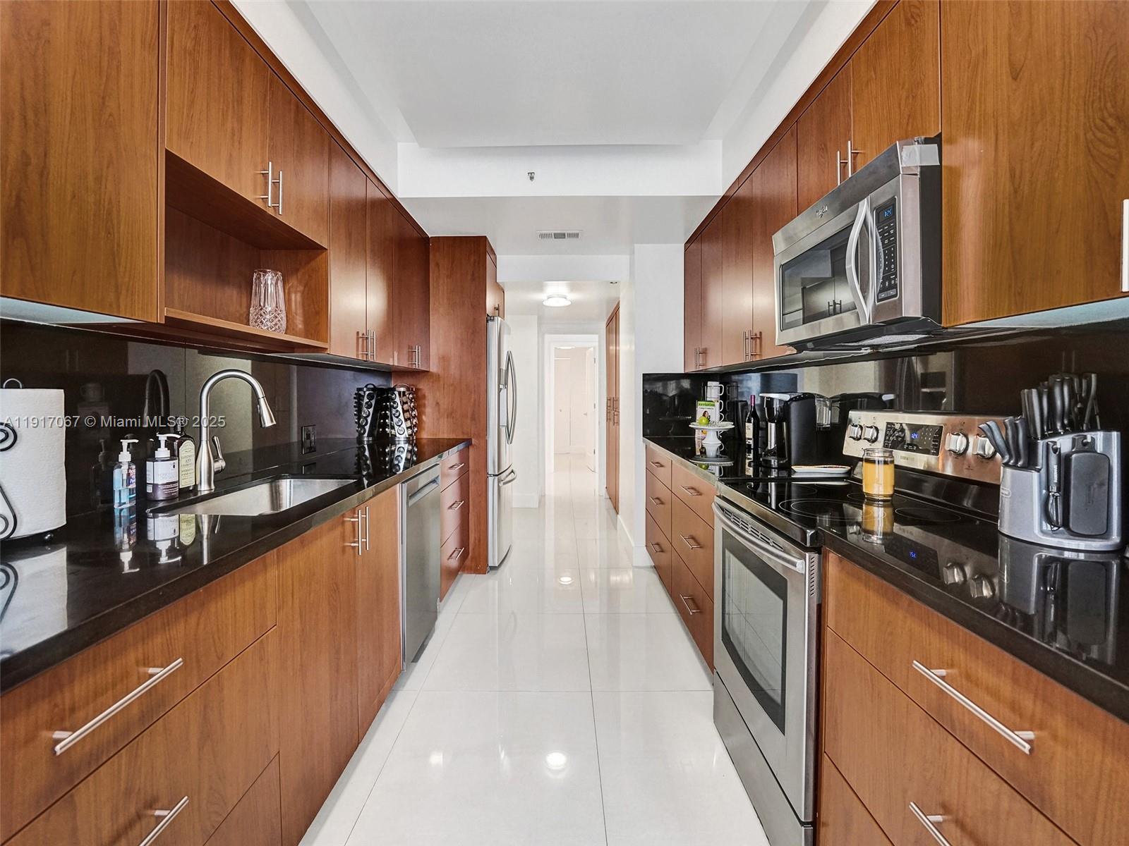 Photo of 20281 Country Club Dr #1114, Aventura, Florida, 33180 -