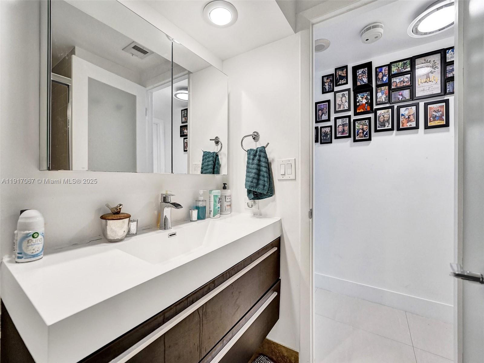 Photo of 20281 Country Club Dr #1114, Aventura, Florida, 33180 -