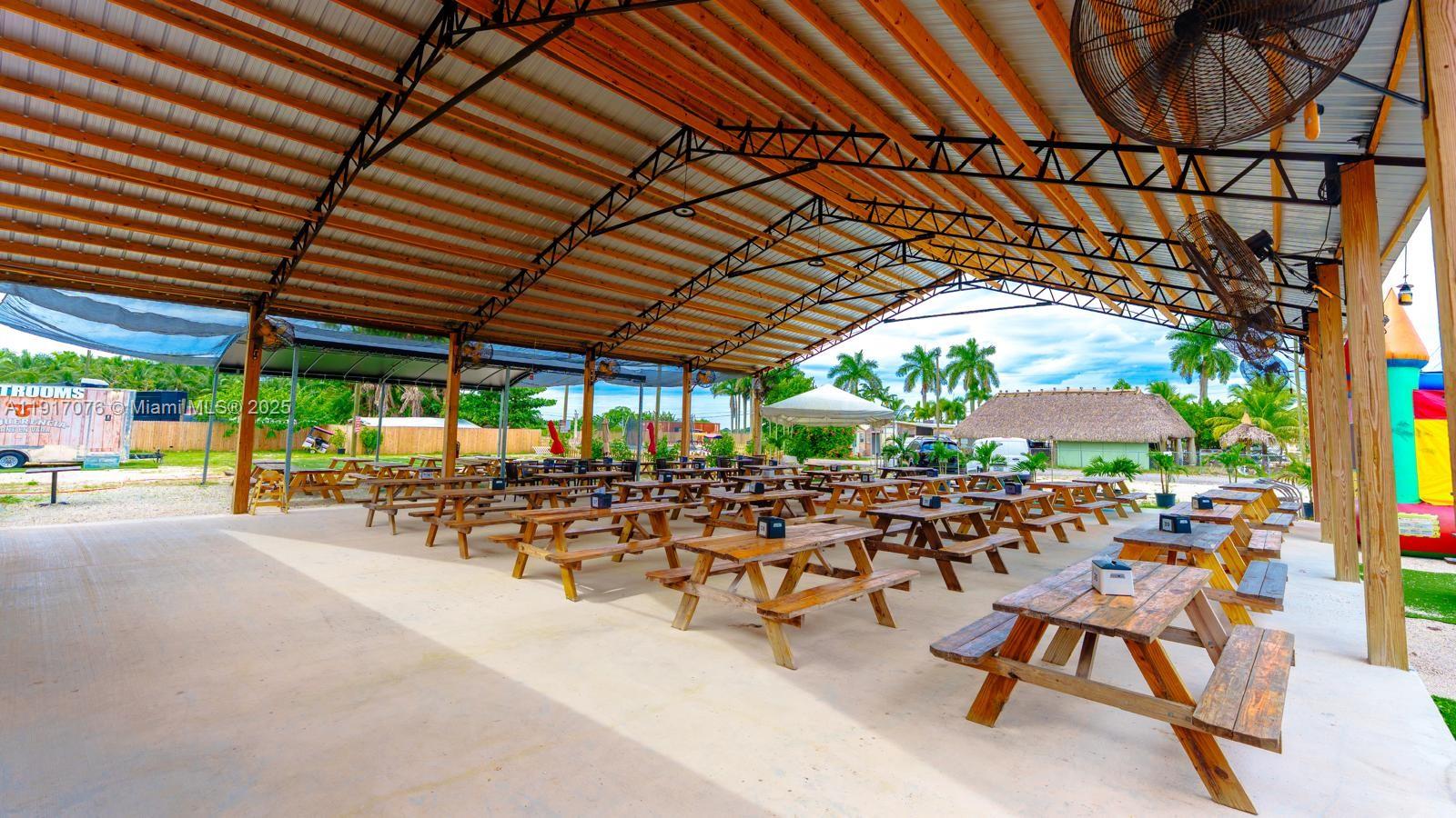   /   sq. ft. $ 2025-11-19 0 foto