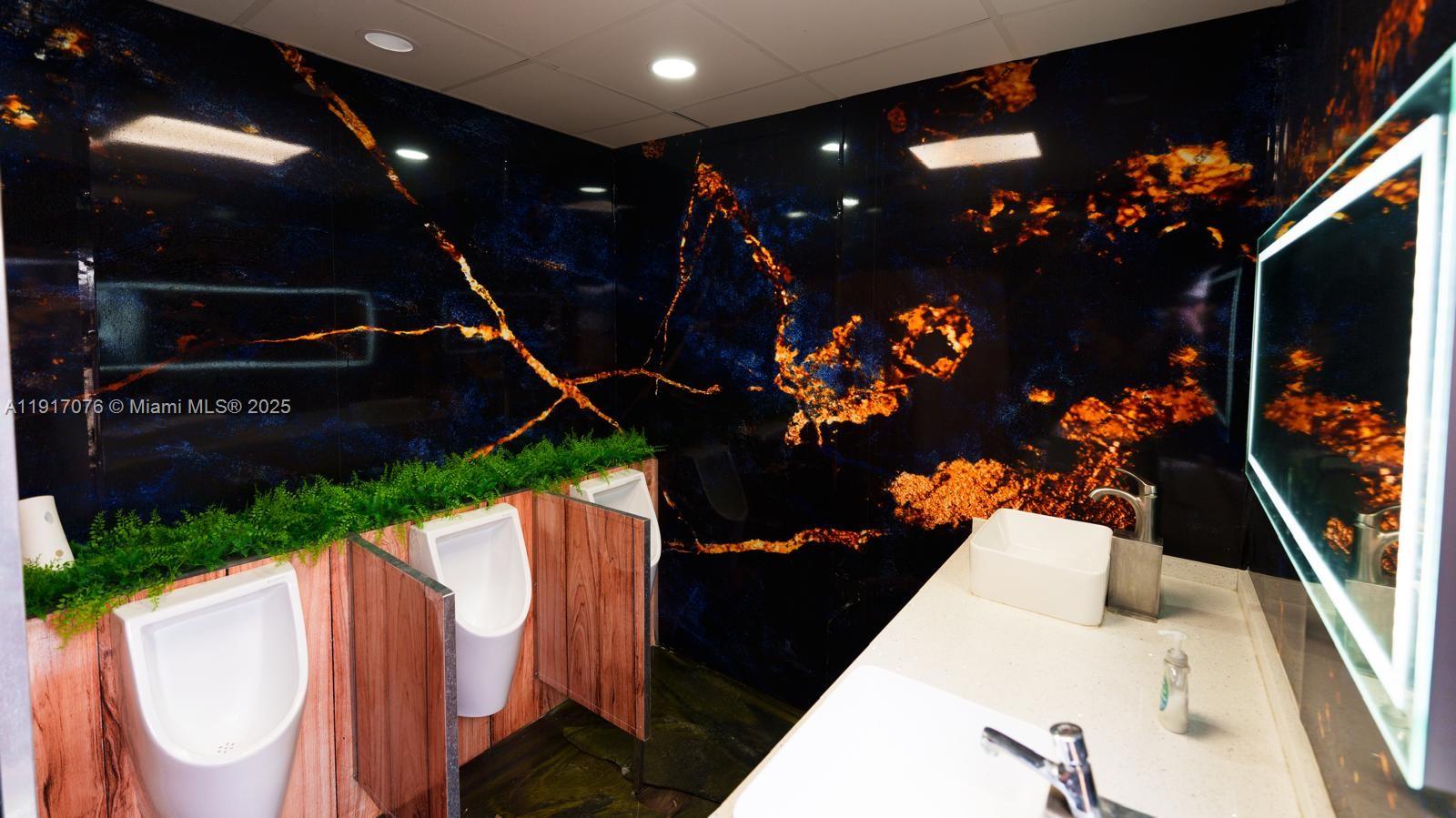   /   sq. ft. $ 2025-11-19 0 foto