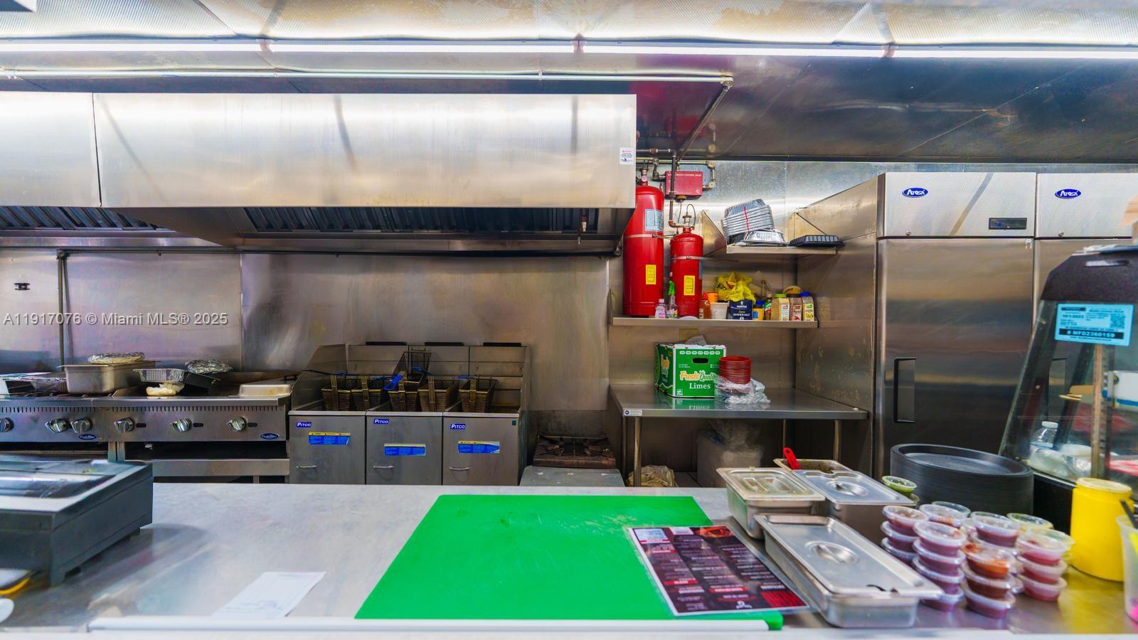   /   sq. ft. $ 2025-11-19 0 foto