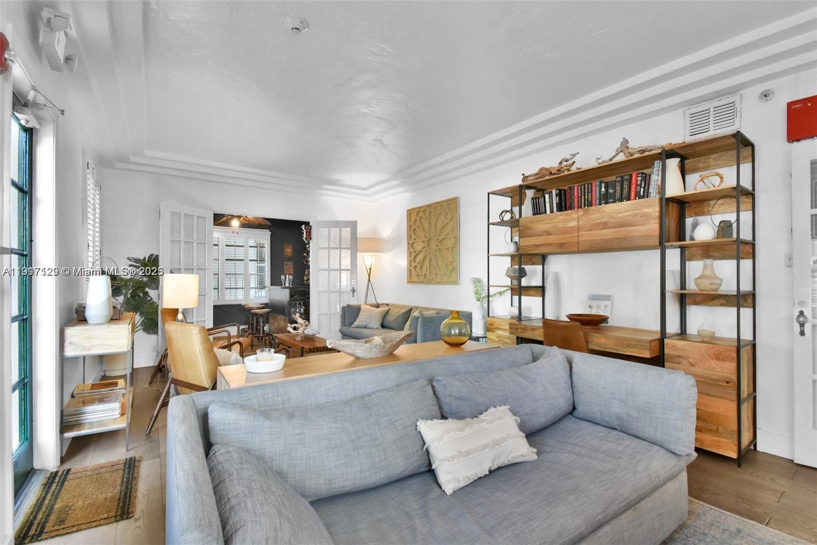 See details / sq. ft. $ 2025-11-19 0 Photo