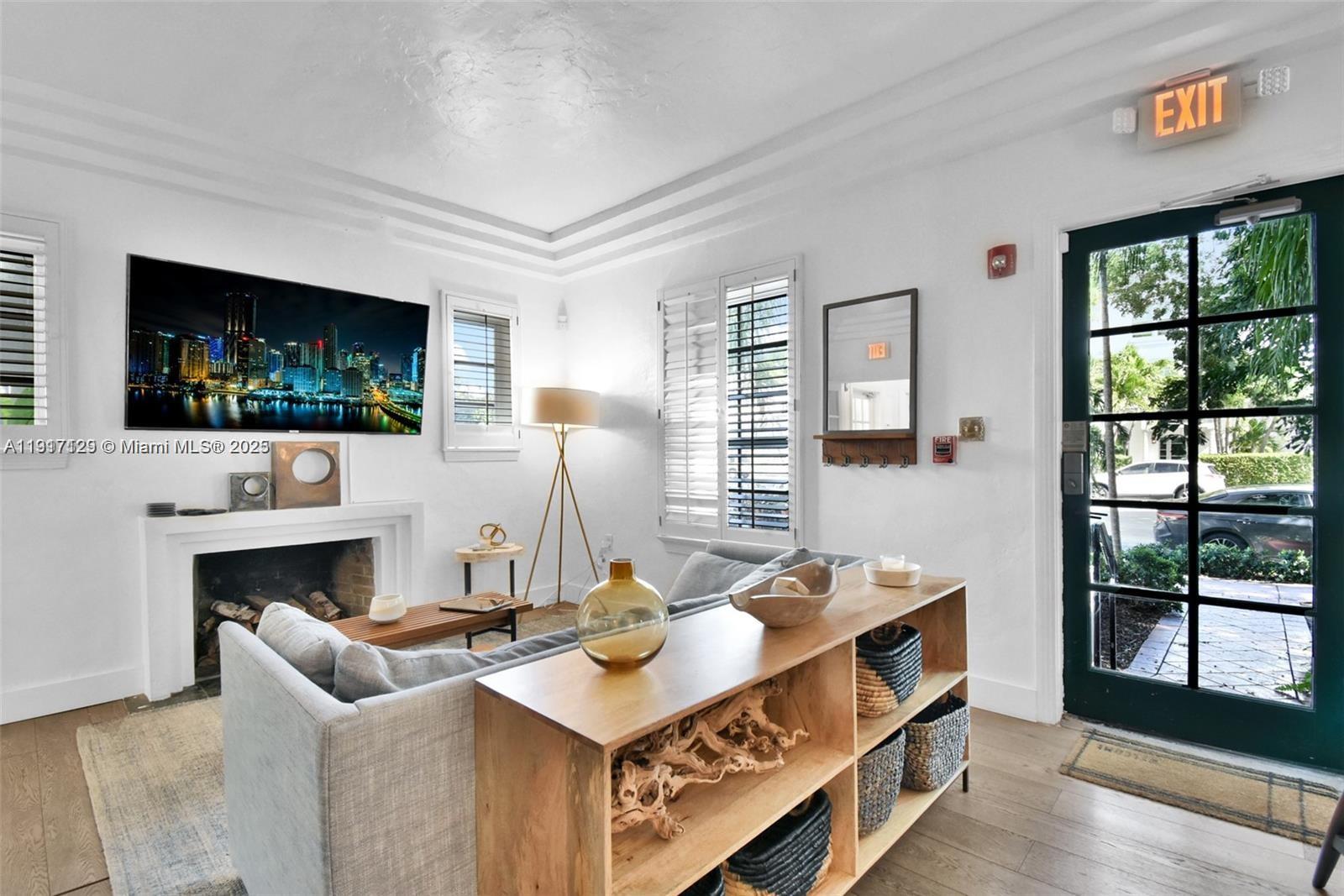 See details / sq. ft. $ 2025-11-19 0 Photo