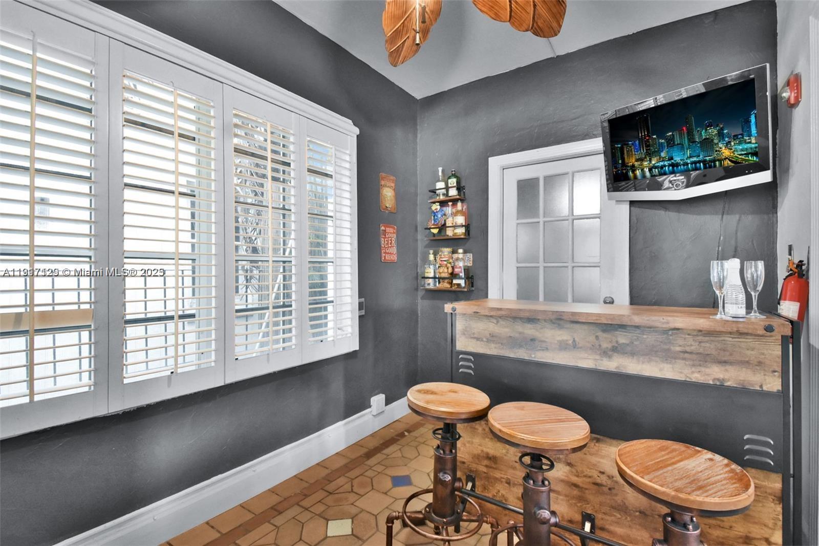 See details / sq. ft. $ 2025-11-19 0 Photo