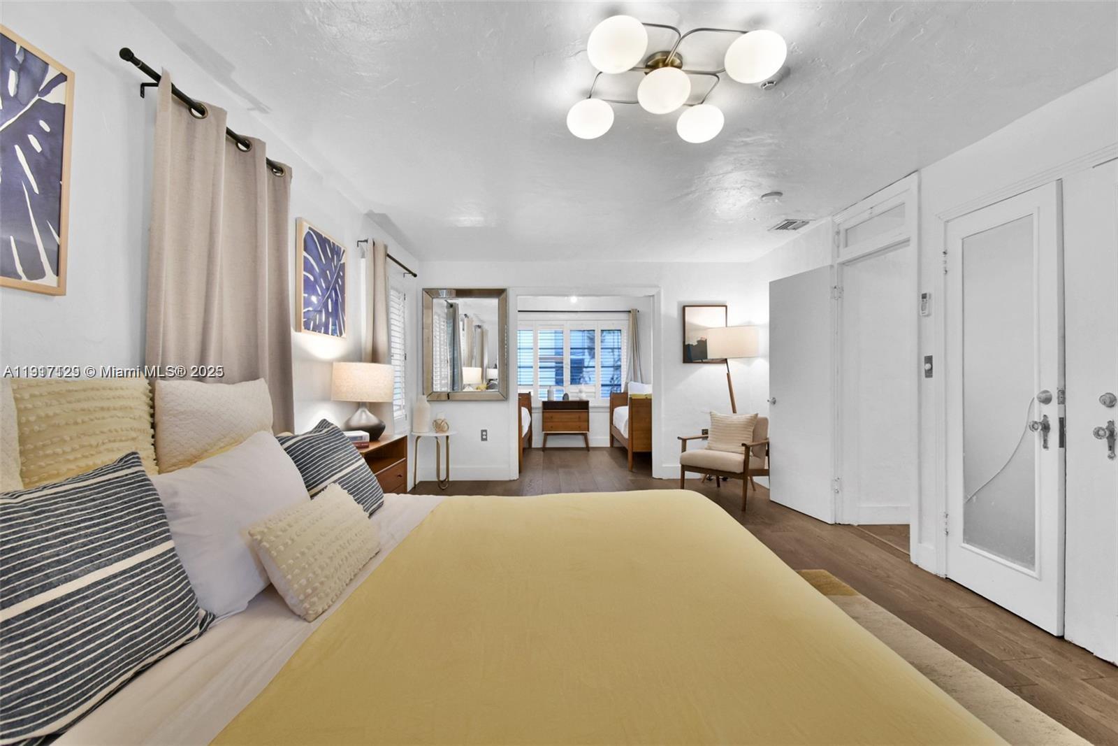 See details / sq. ft. $ 2025-11-19 0 Photo