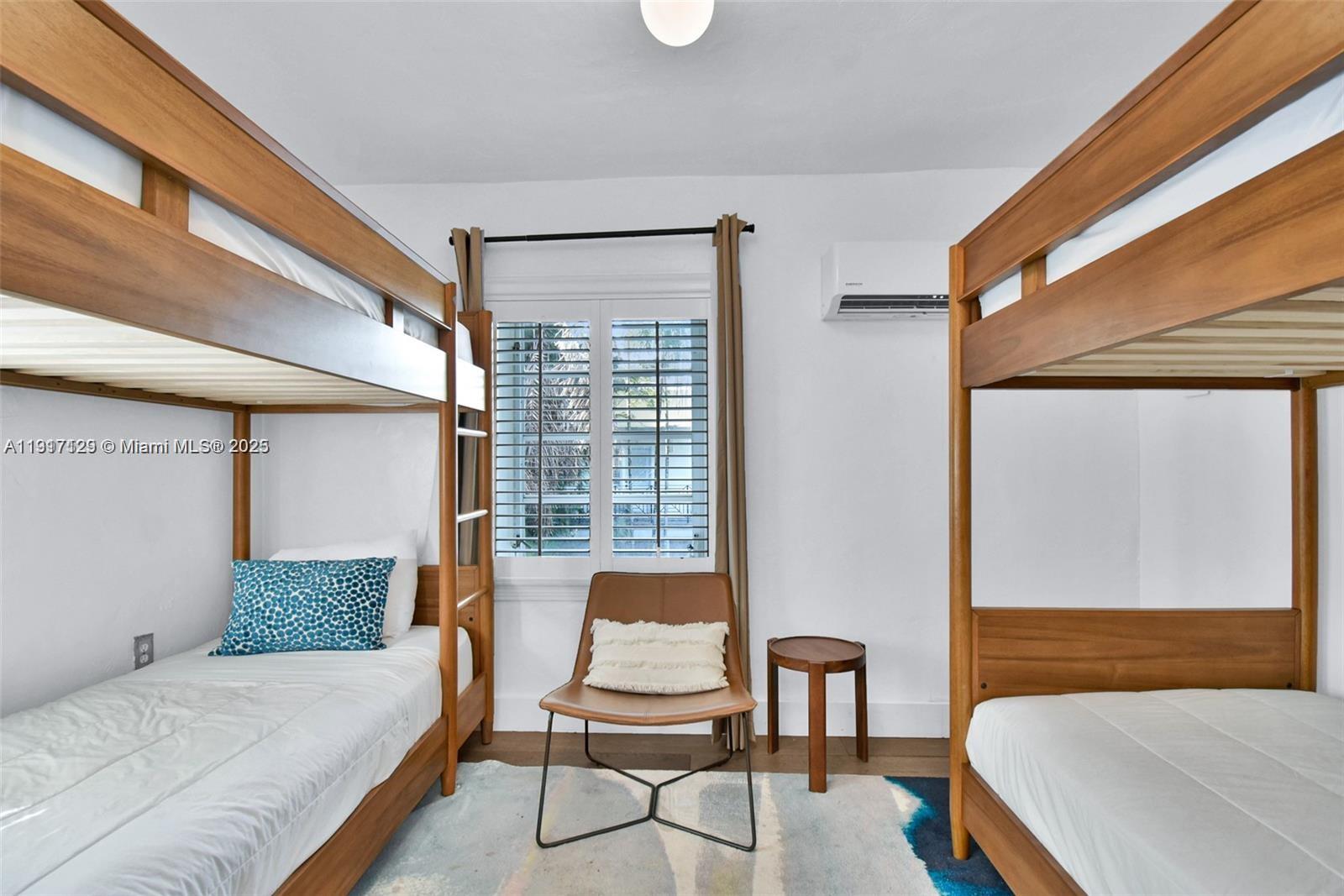 See details / sq. ft. $ 2025-11-19 0 Photo