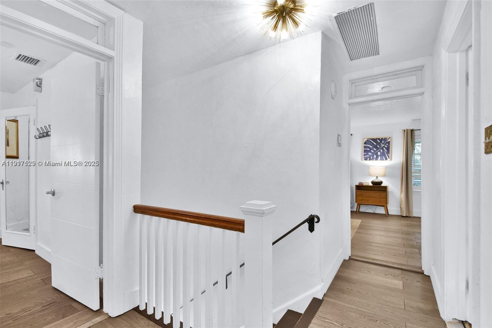 See details / sq. ft. $ 2025-11-19 0 Photo