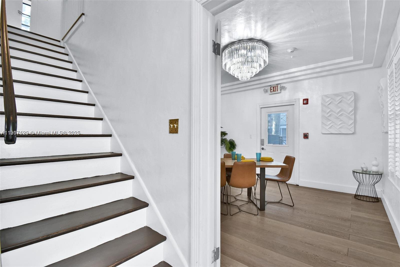 See details / sq. ft. $ 2025-11-19 0 Photo