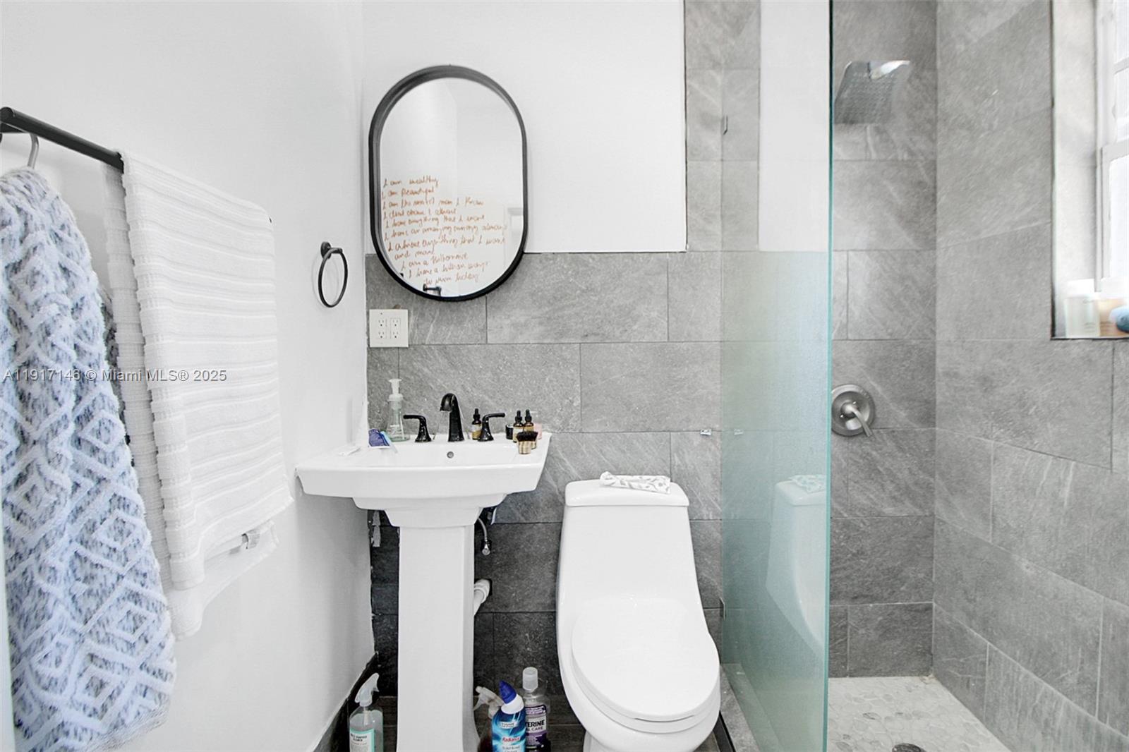   /  2190 sq. ft. $ 2025-11-19 0 Photo