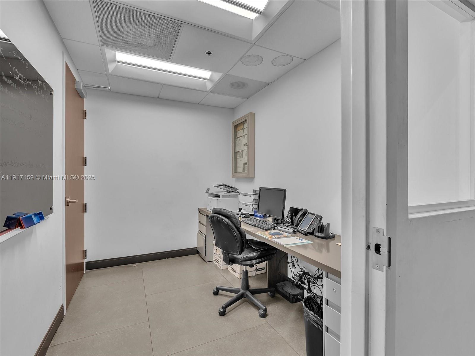   /   sq. ft. $ 2025-11-19 0 Photo