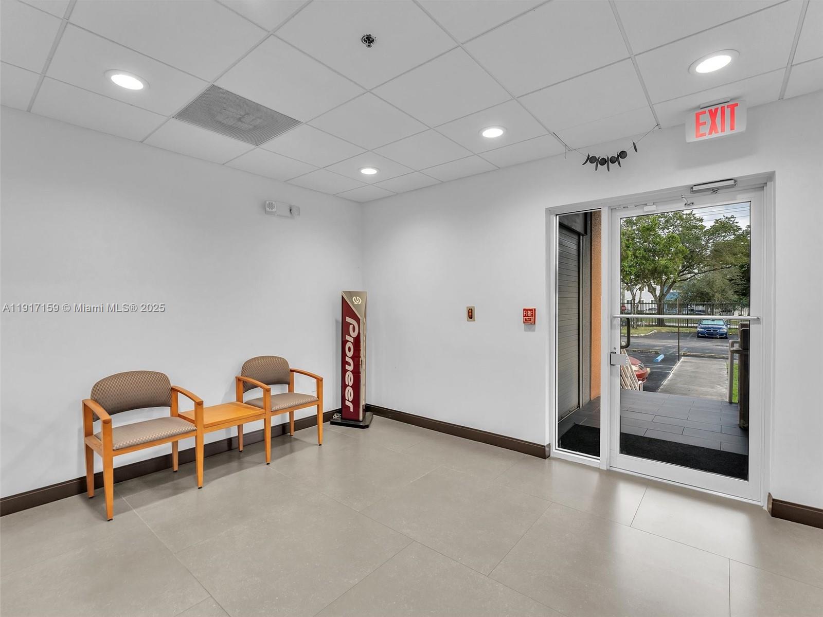   /   sq. ft. $ 2025-11-19 0 Photo