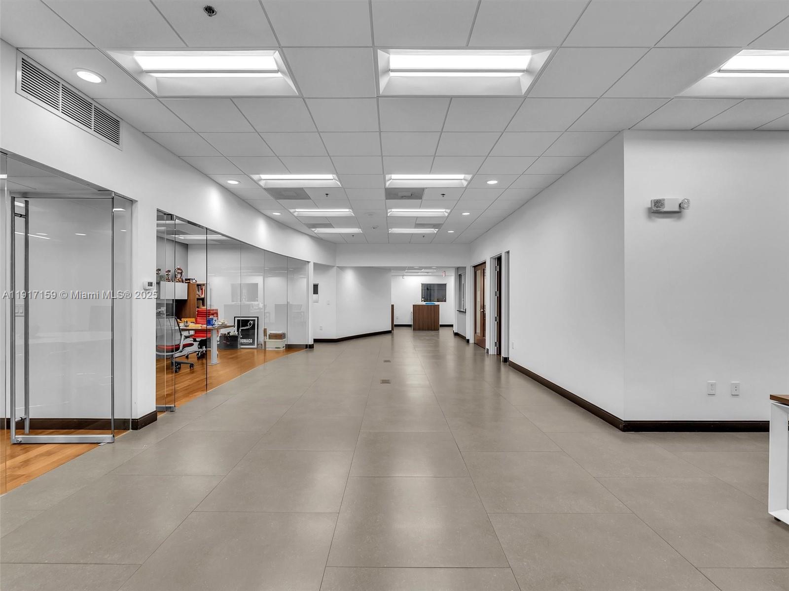   /   sq. ft. $ 2025-11-19 0 Photo