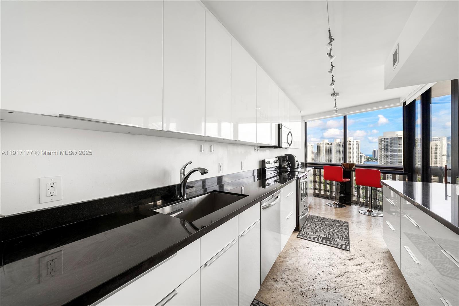 See details 2407 3 / 3 1520 sq. ft. $ 2025-11-19 0 Photo