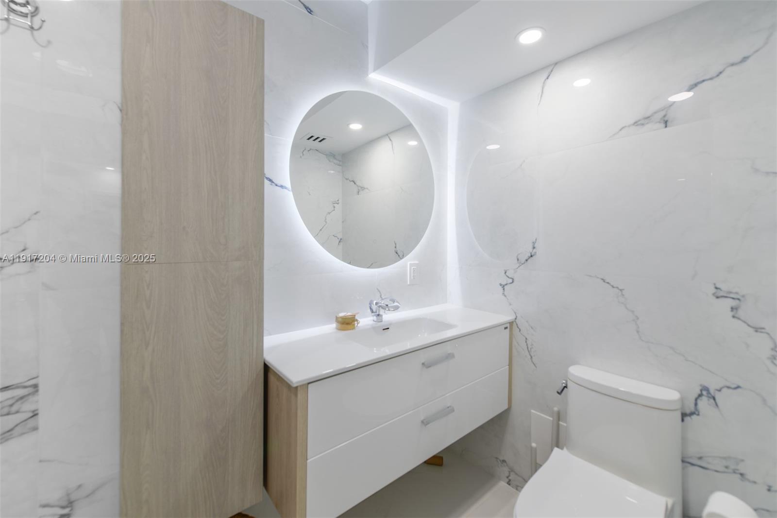 8N 1 / 2 870 кв.футов $ 2025-11-19 0 Фото