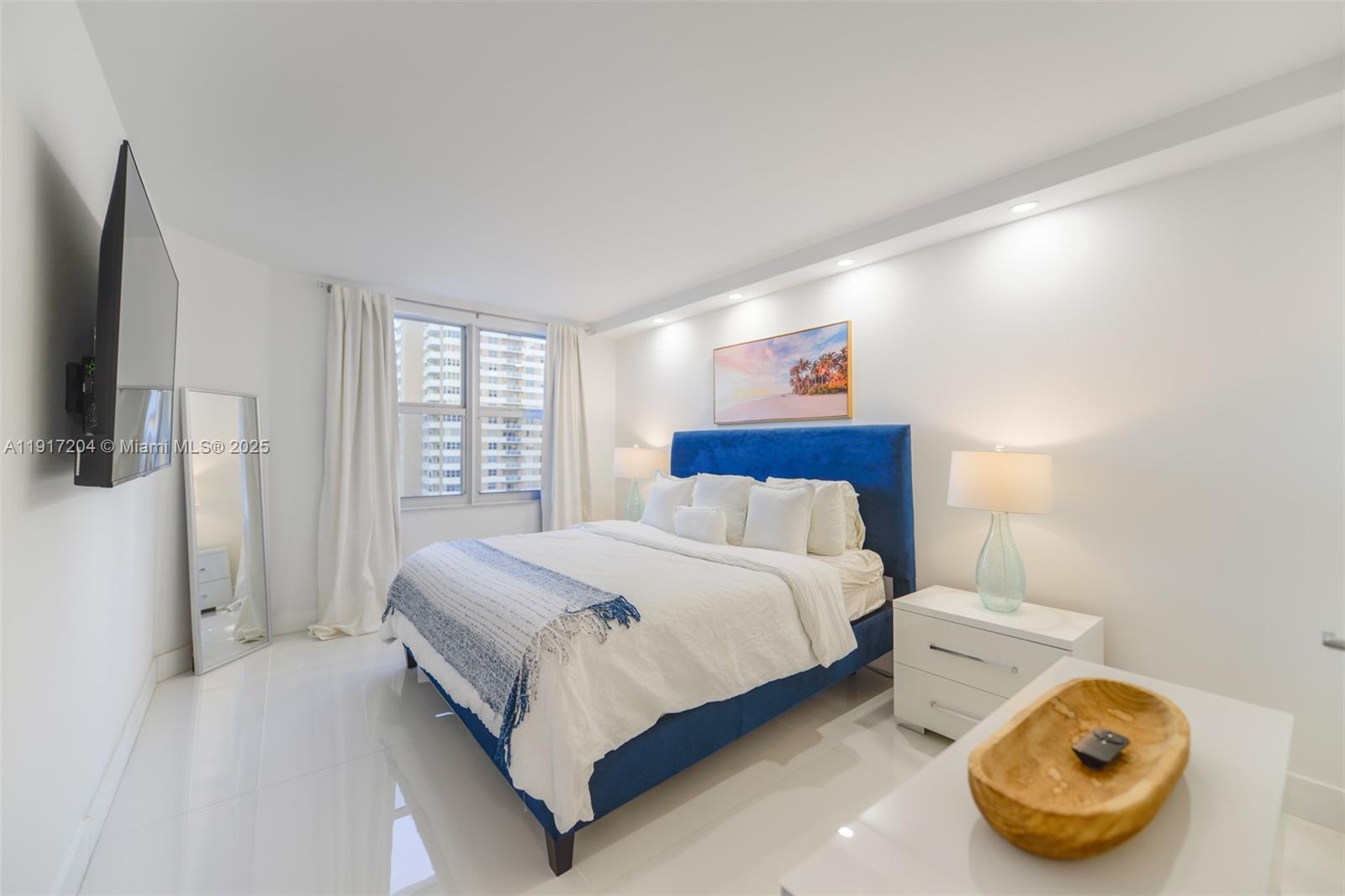 8N 1 / 2 870 кв.футов $ 2025-11-19 0 Фото