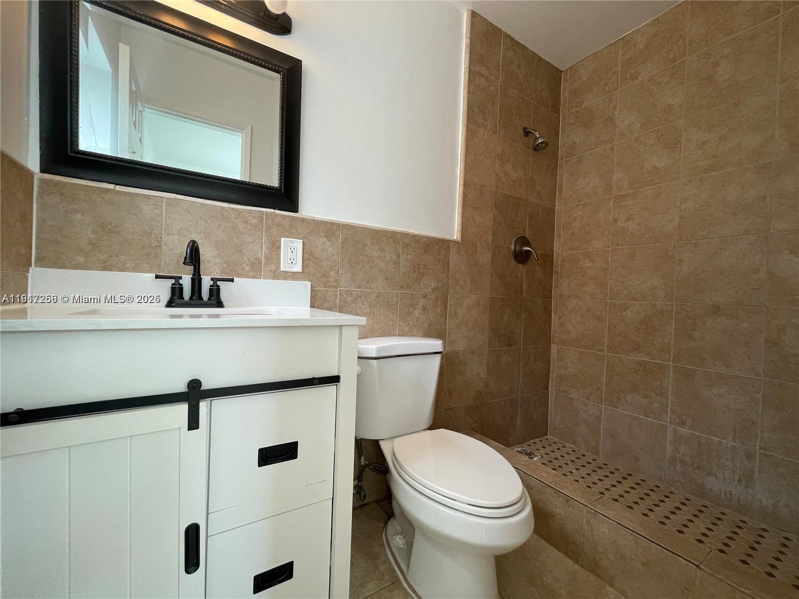   /  6313 sq. ft. $ 2025-11-19 0 Photo