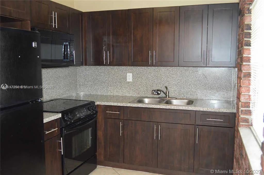   /  6313 sq. ft. $ 2025-11-19 0 Photo