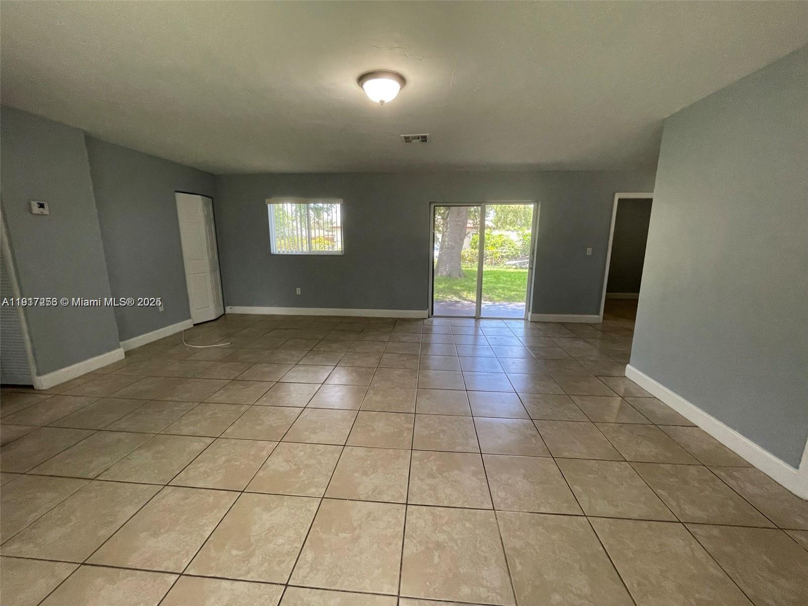   /  6313 sq. ft. $ 2025-11-19 0 Photo