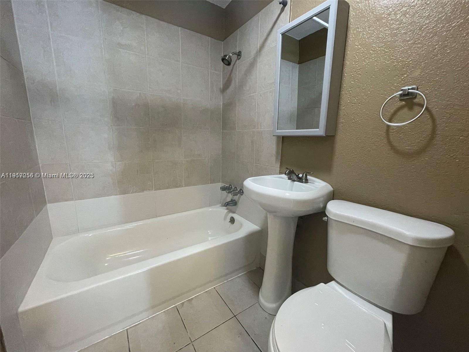   /  6313 sq. ft. $ 2025-11-19 0 Photo