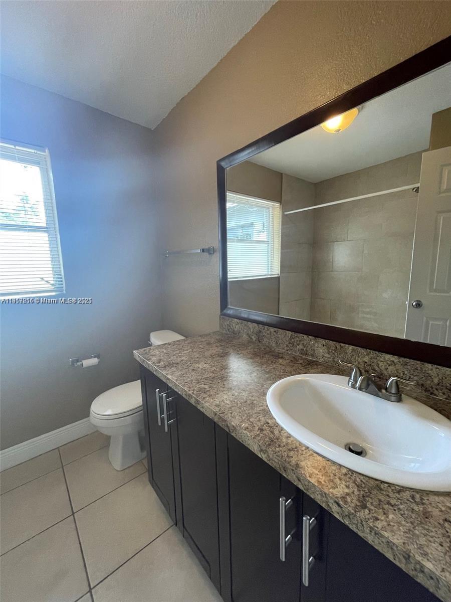   /  6313 sq. ft. $ 2025-11-19 0 Photo