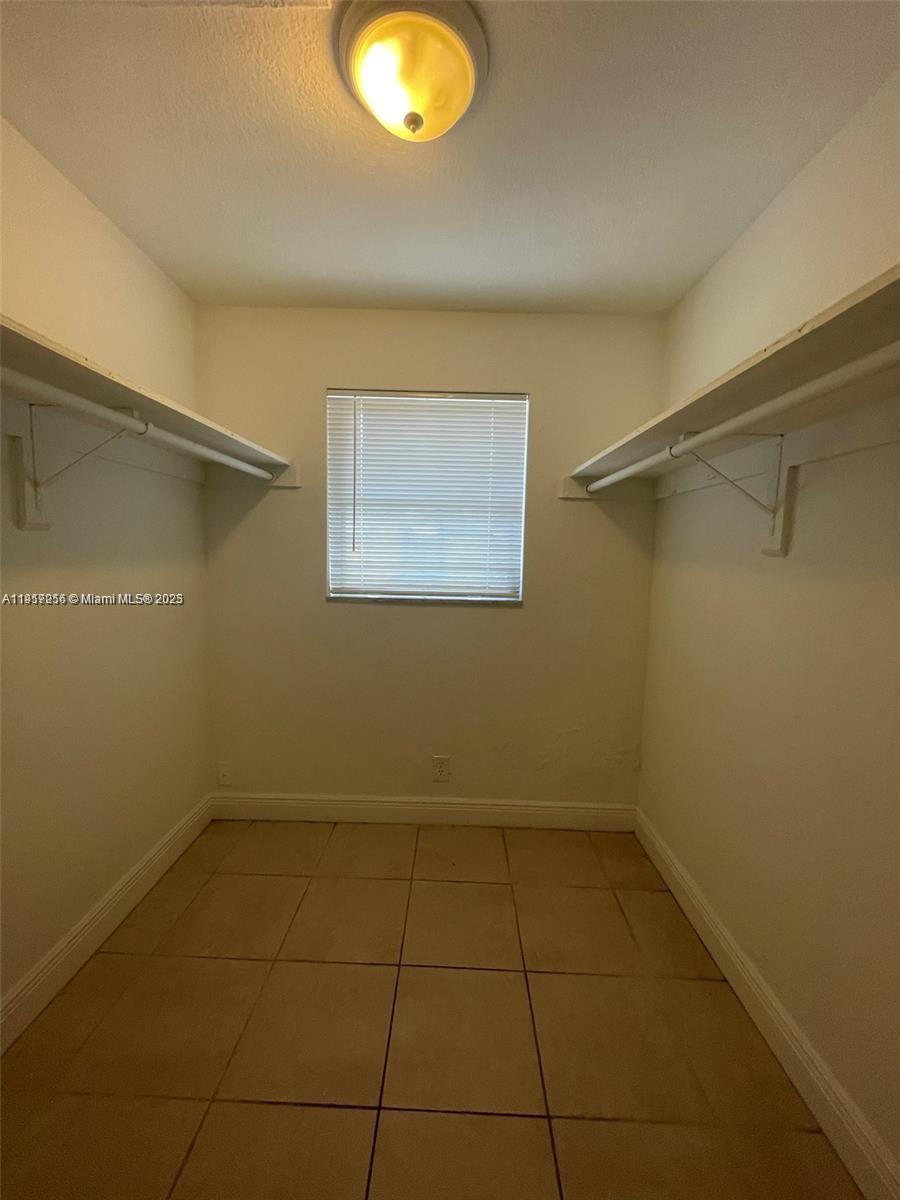   /  6313 sq. ft. $ 2025-11-19 0 Photo